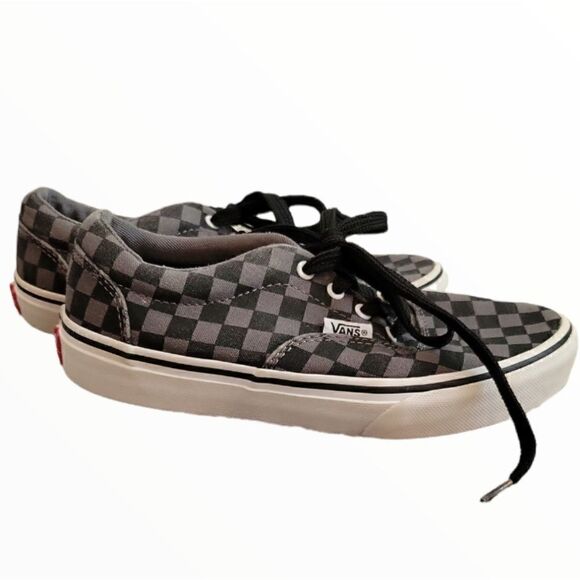 EUC KIDS LACE UP CHECKERBOARD VAN'S SZ.2.5 - Picture 3 of 6